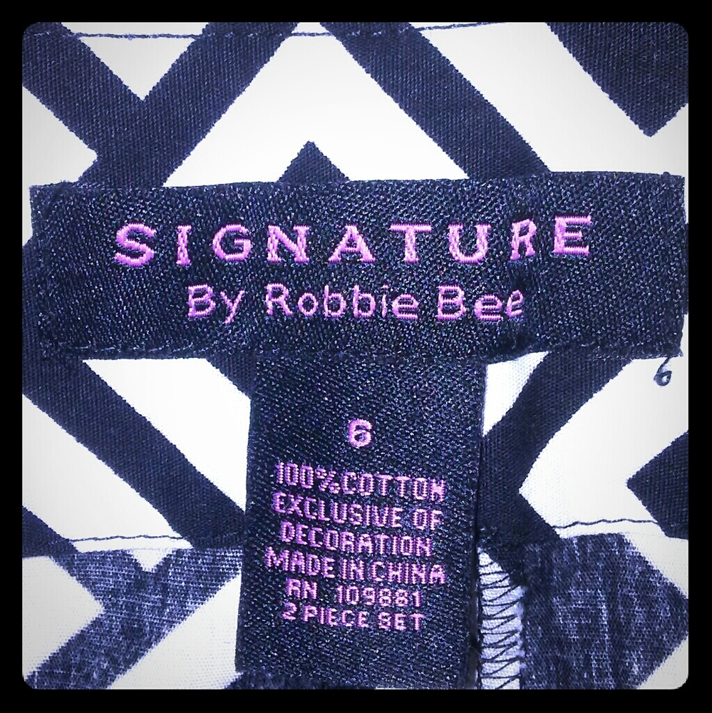 Signature by robbie bee
