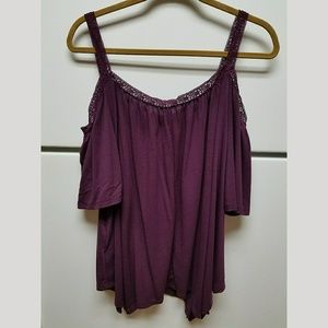 ❤️SOLD❤️ maroon cold shoulder tank