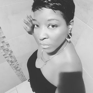 Meet your Posher, Roxanne