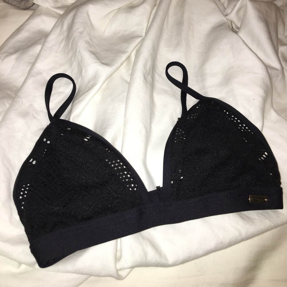 Black roxy bathing suit top