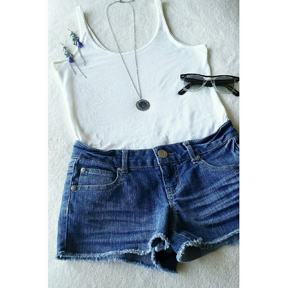 Forever 21 Distressed Frayed Denim Jean Shorts
