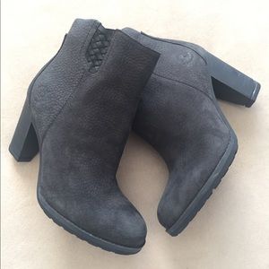 Timberland Stratham Heights Gray Ankle Heel Boots