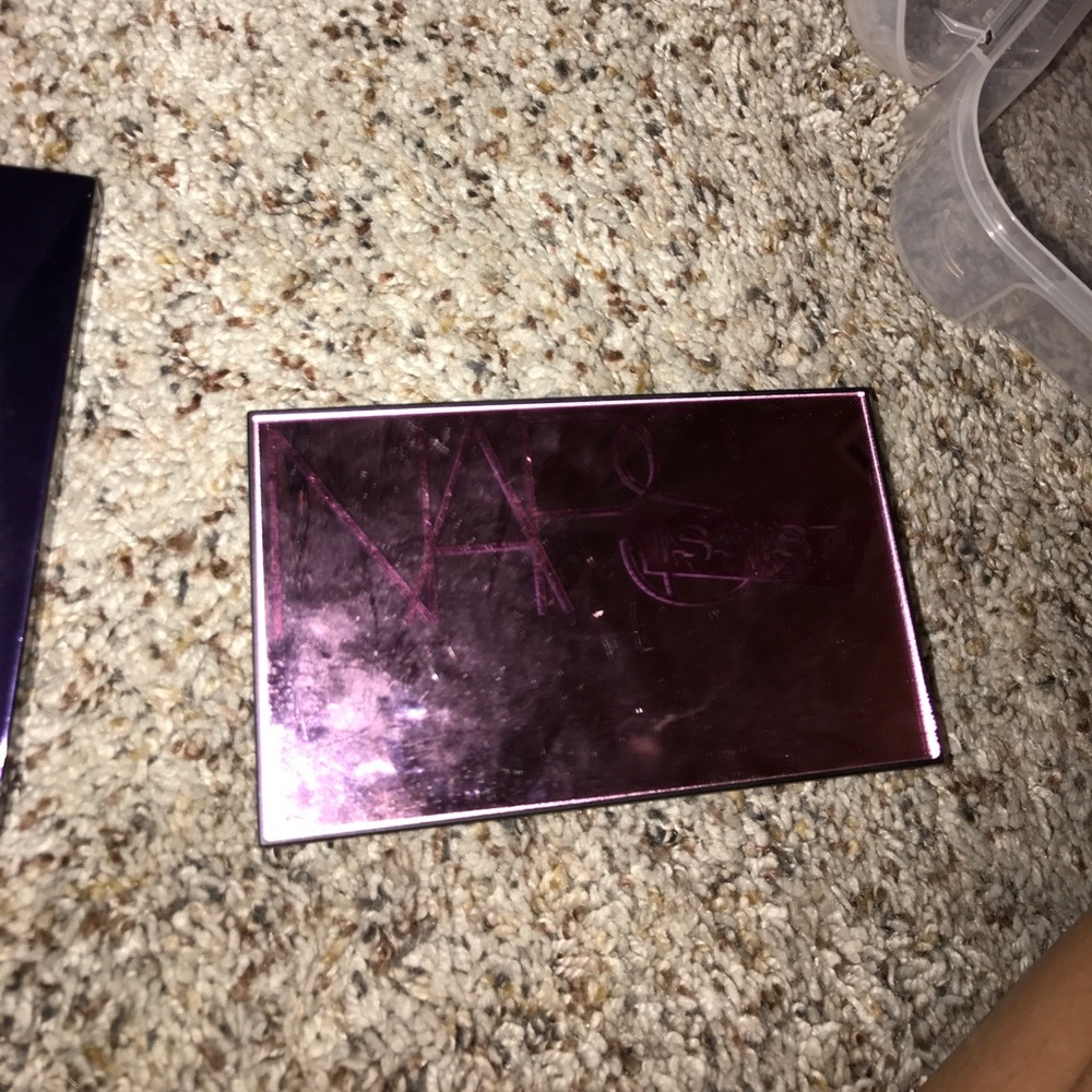 Narssisist blush palette