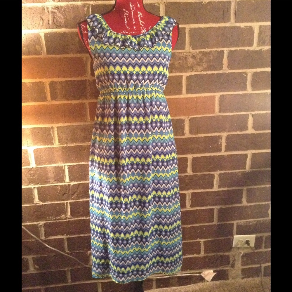 Girls XL dress 🌸💐