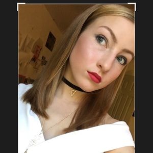 Meet your Posher, Liz