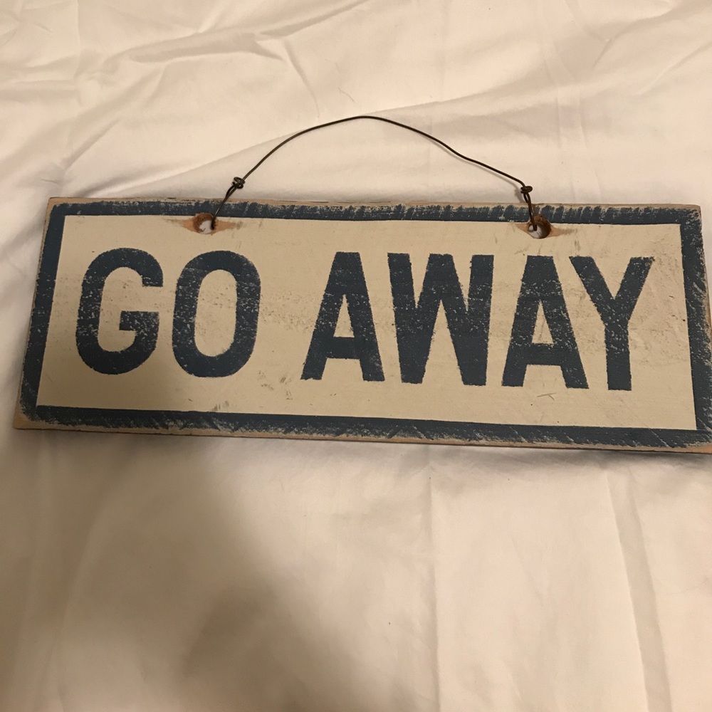 GO AWAY sign brandy melville