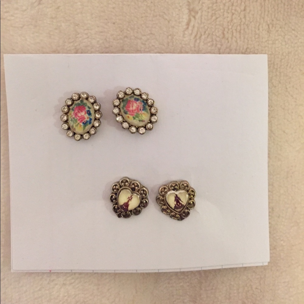 🆓 FREE W/ ANY SHOE PURCHASE Earrings Forever 21