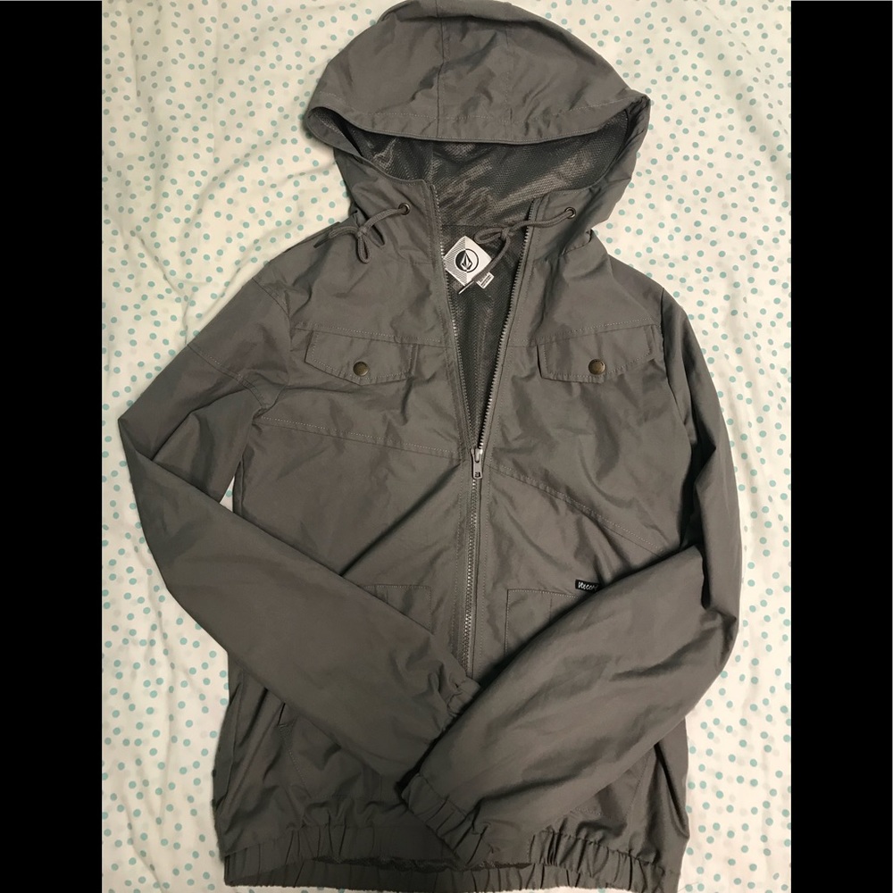 NWOT gray Volcom Windbreaker Size XS