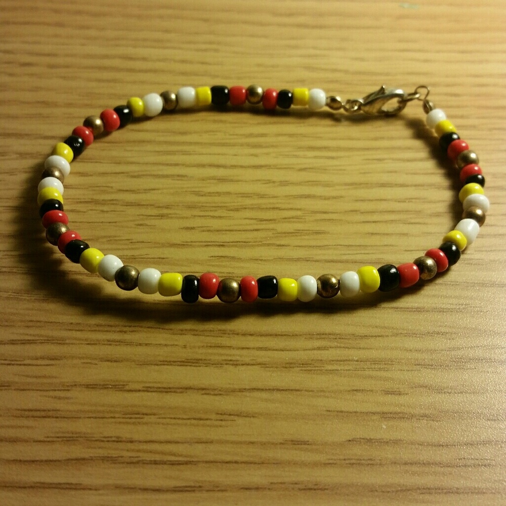 1 bracelet with metal clasp