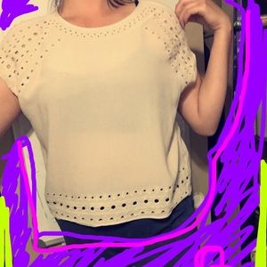 Cute short sleeve beige blouse 👚