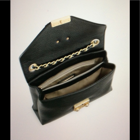 ⭐️SOLD⭐️Valentino by Mario Valentino Crossbody bag - Picture 2 of 8