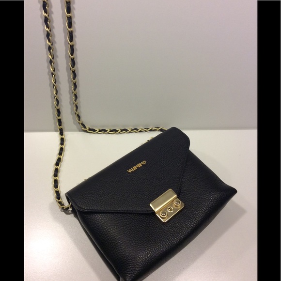 ⭐️SOLD⭐️Valentino by Mario Valentino Crossbody bag - Picture 5 of 8