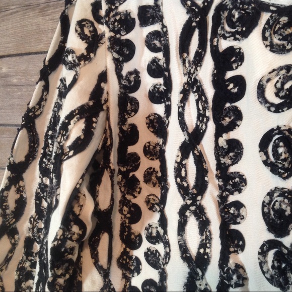 Beautiful 3D Fabric Embroidered Jacket - Picture 2 of 6