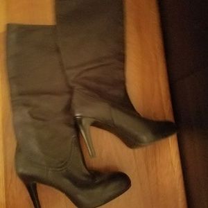Enzo Blk high heel leather boots