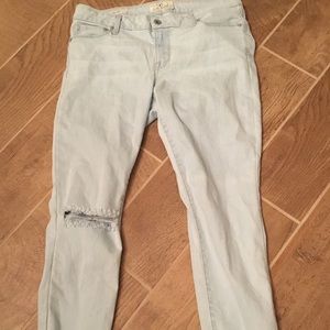 Lucky Brand Women’s light colored jeans