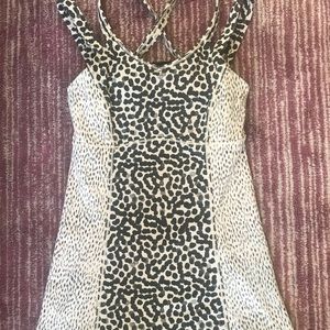 Lululemon workout top size 4