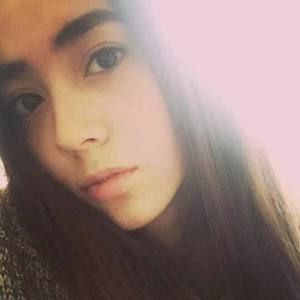 Meet your Posher, Adina