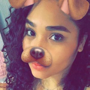 Meet your Posher, Daniela