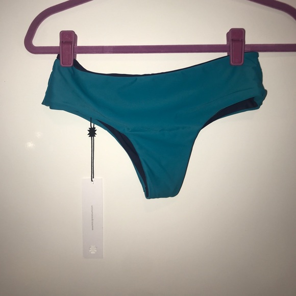 Bathing suit - Picture 2 of 2