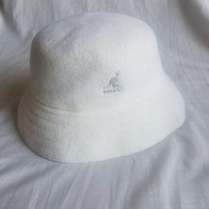 Kangol Wool Lahinch hat Sizes available M,L,XL New