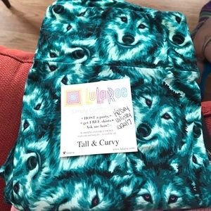 RESERVED FOR AMANDA S BNWT WOLVES