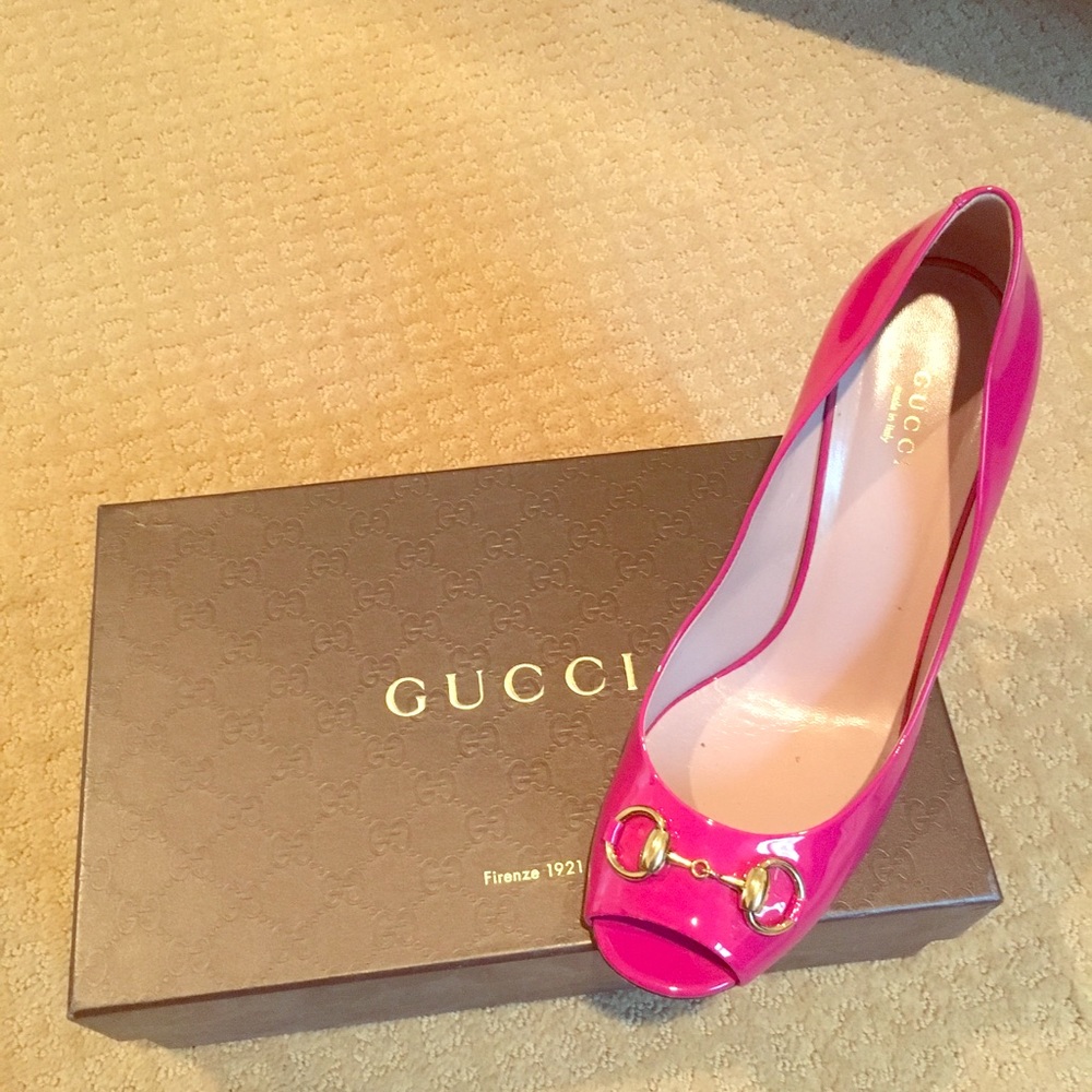 Gucci pumps