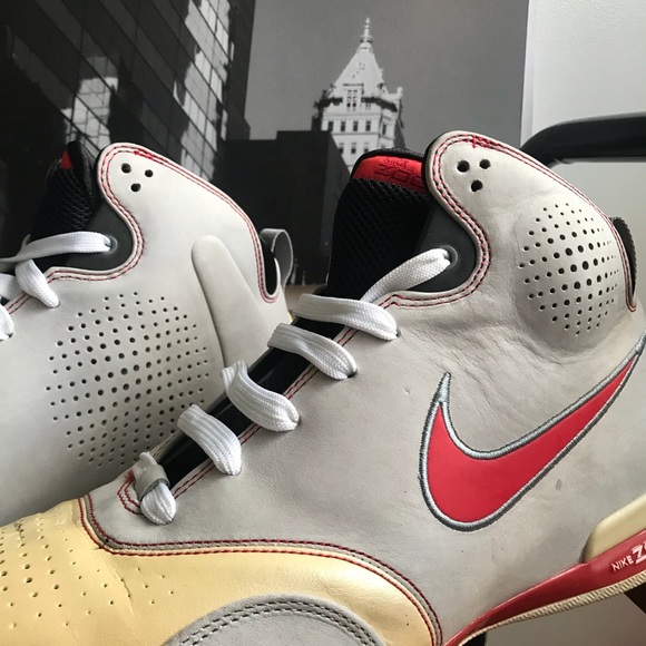 Nike Zoom Sneakers - Picture 2 of 7