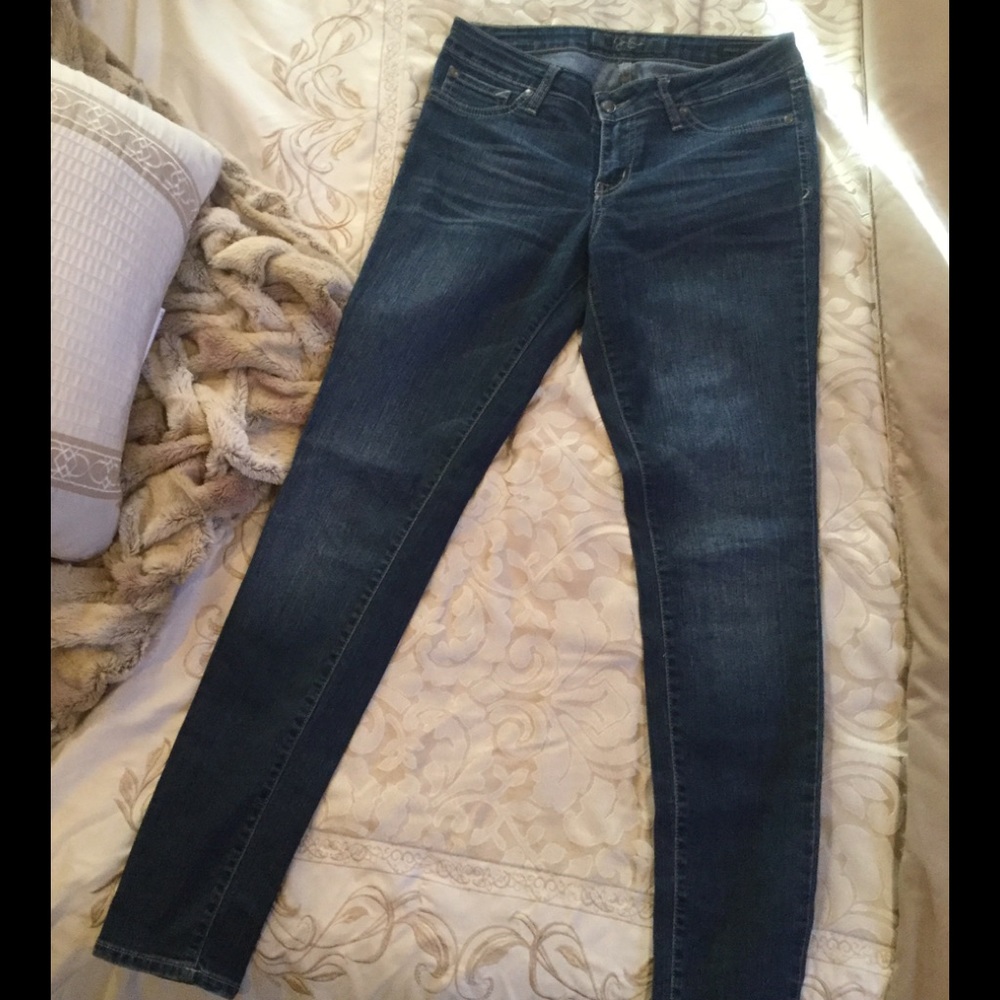 Jessica Simpson Kiss Me Jeggings 😘