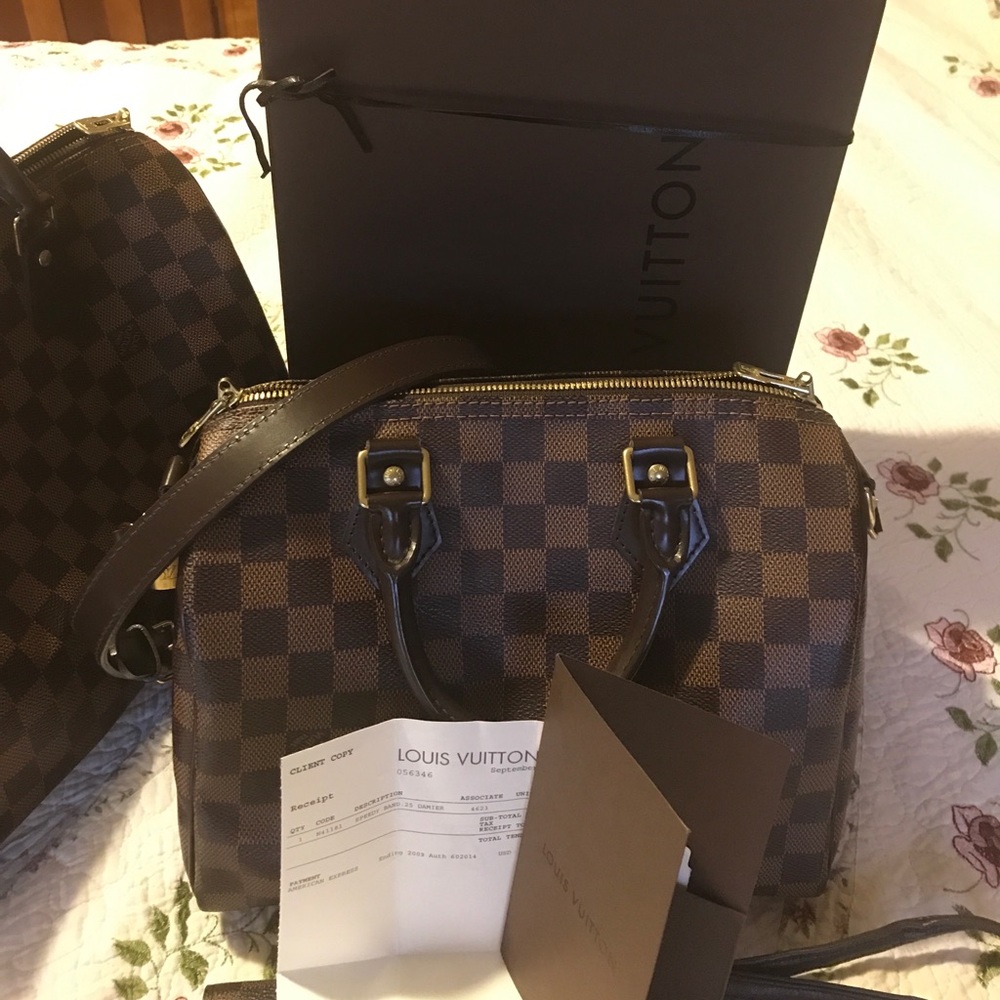 Louis Vuitton bandoliere 25