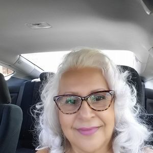Meet your Posher, Maria de los angeles