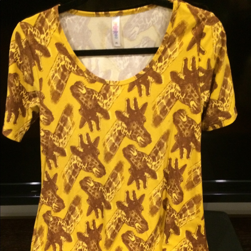 Lularoe Classic T - Small