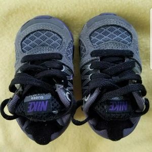 NIKE Glide2 Sneakers - 3C