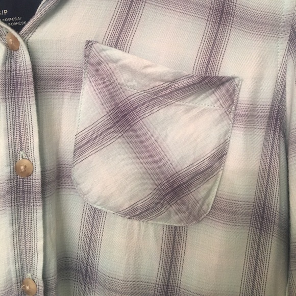 Button up - Picture 6 of 6