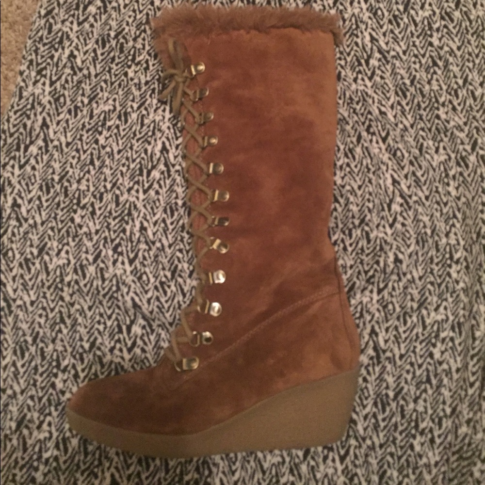 Suede caramel boots