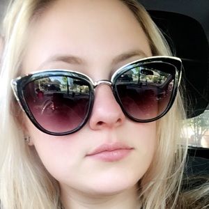 Meet your Posher, Marissa