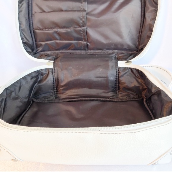 ‼️SOLD‼️Bare Escentuals Train Case - Picture 4 of 6