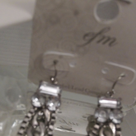 NWTS $35 RETAIL BEAUTIFUL EFM EARRINGS & MATCH - Picture 2 of 3