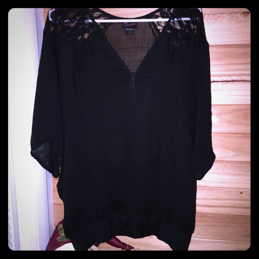 Torrid SZ 1X (1) Black with lace Sheer Top. EUC