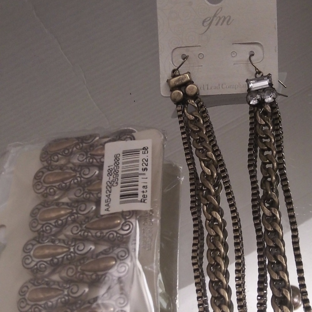 BRACELET & EFM EARRINGS $40 B372