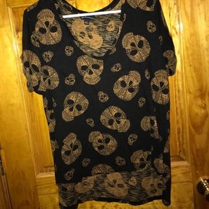 SKULL Rock & Republic tshirt! Like new!! Sz XL