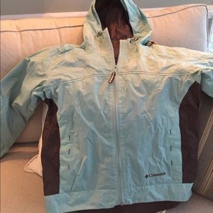 Columbia rain coat