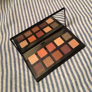 LAST CHANCE MOVING SALE- NYX Eye Shadow Palette