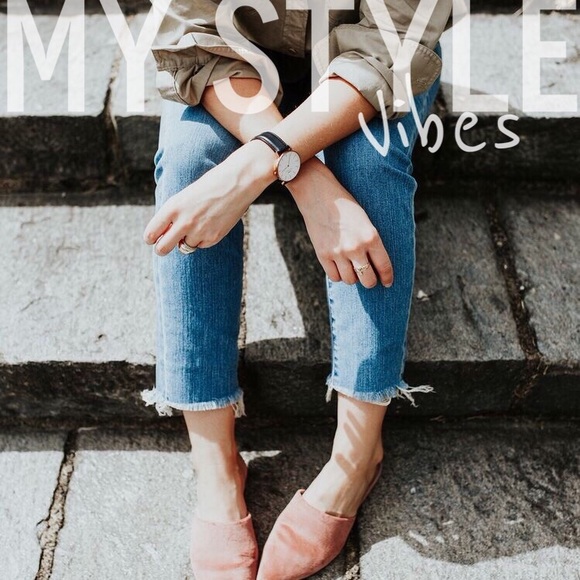 Thanks for stopping by 👋🏼👋🏼👋🏼 - Picture 2 of 5