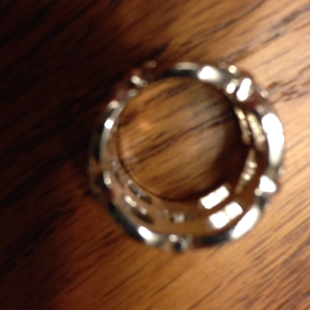 Ring - Picture 2 of 2
