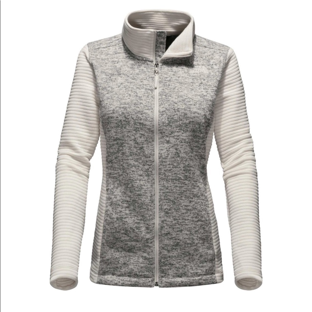 ISOOOOOOO— -North Face in a size small!