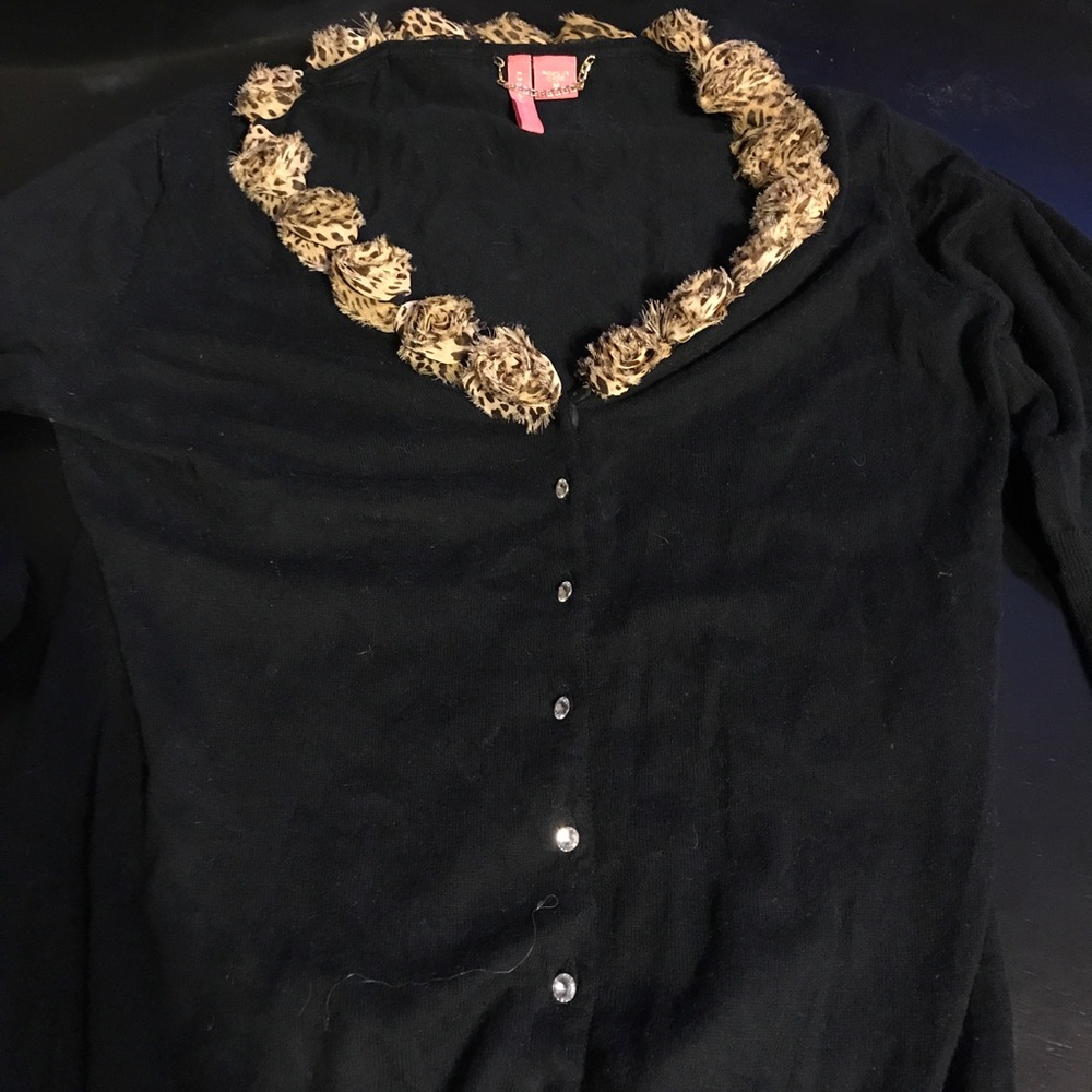 Stunning Black Cotton Sweater in Medium