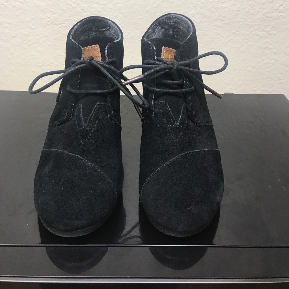Like new Tom wedges