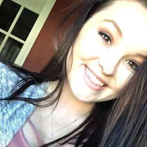 Meet your Posher, Liz