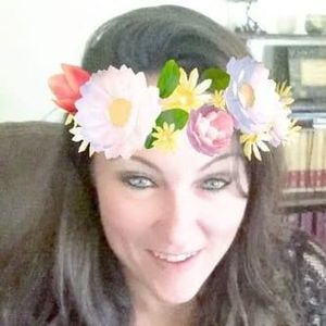 Meet your Posher, Leanna