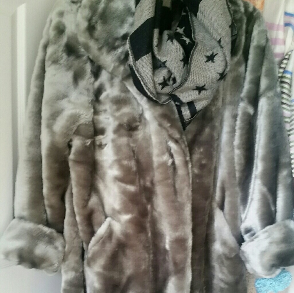 Long FAUX FUR COAT